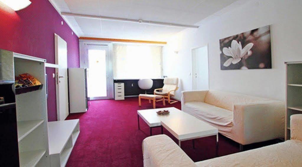 College Garden Hotel Bad Voeslau Ngoại thất bức ảnh