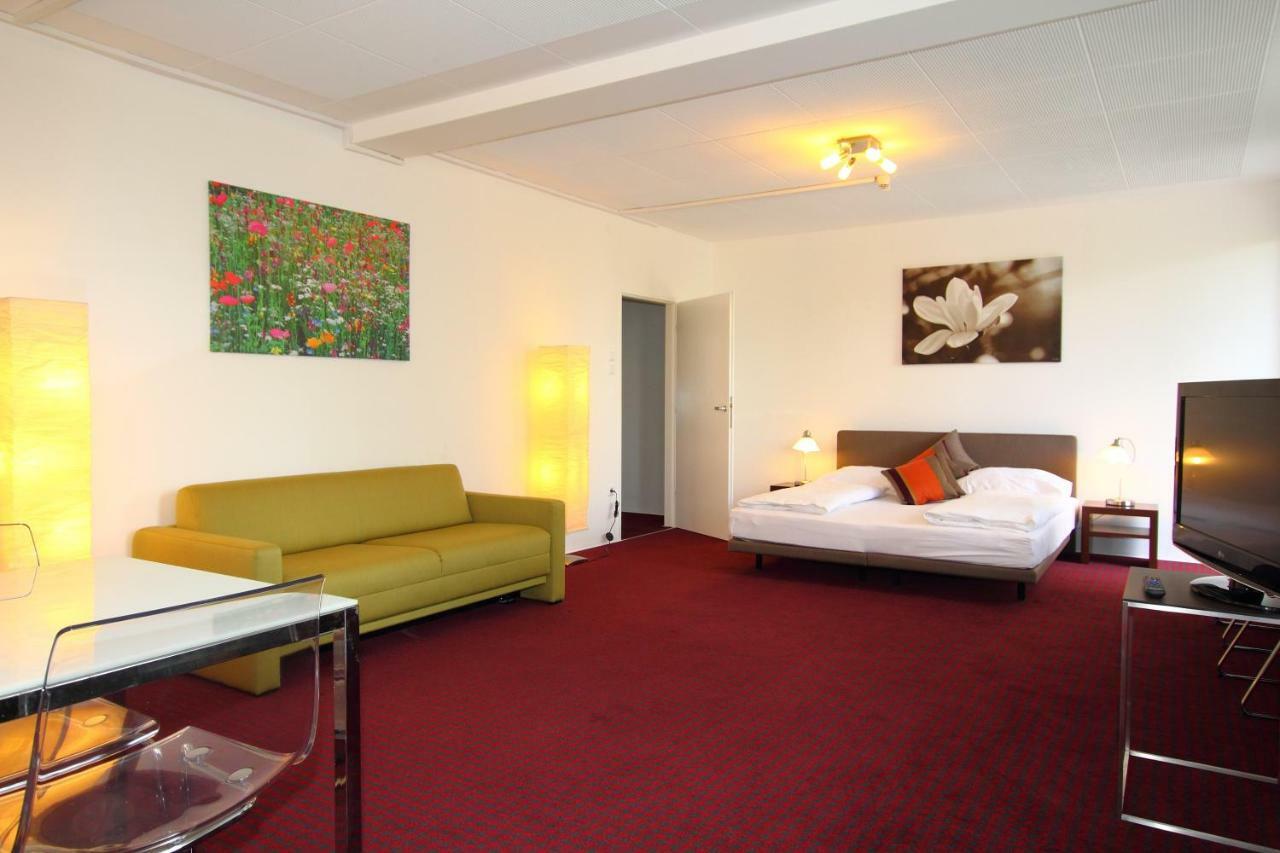College Garden Hotel Bad Voeslau Ngoại thất bức ảnh