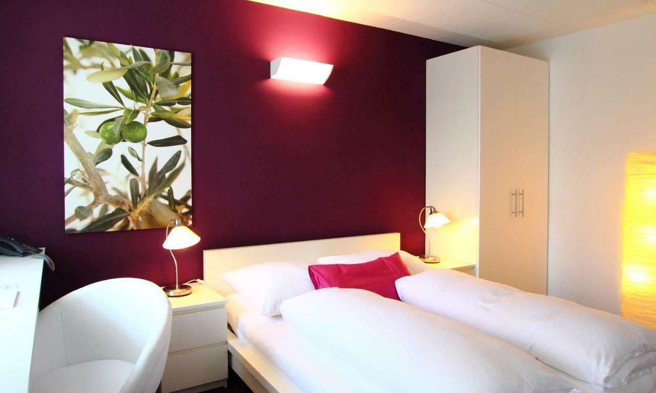 College Garden Hotel Bad Voeslau Ngoại thất bức ảnh