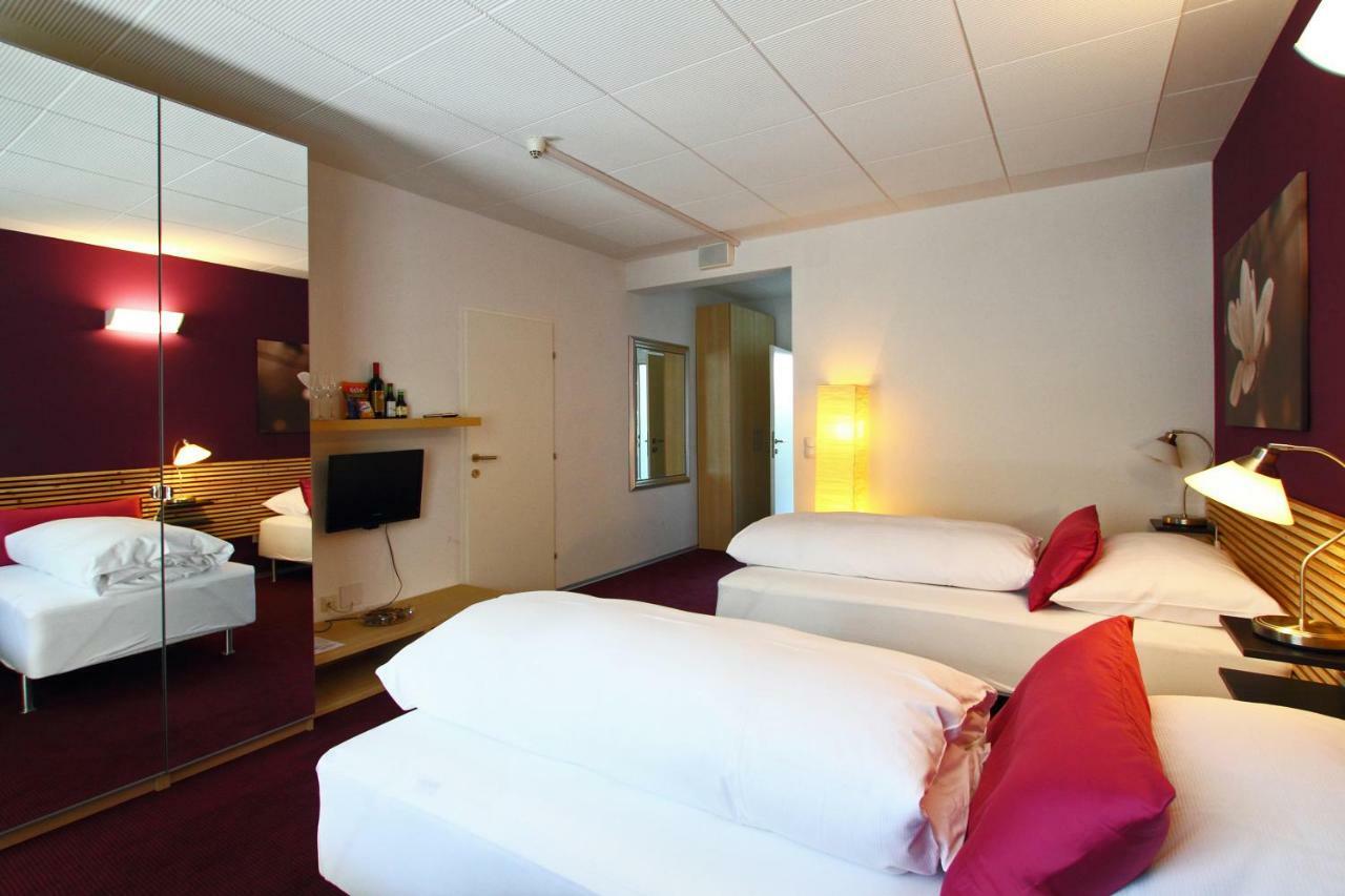 College Garden Hotel Bad Voeslau Ngoại thất bức ảnh